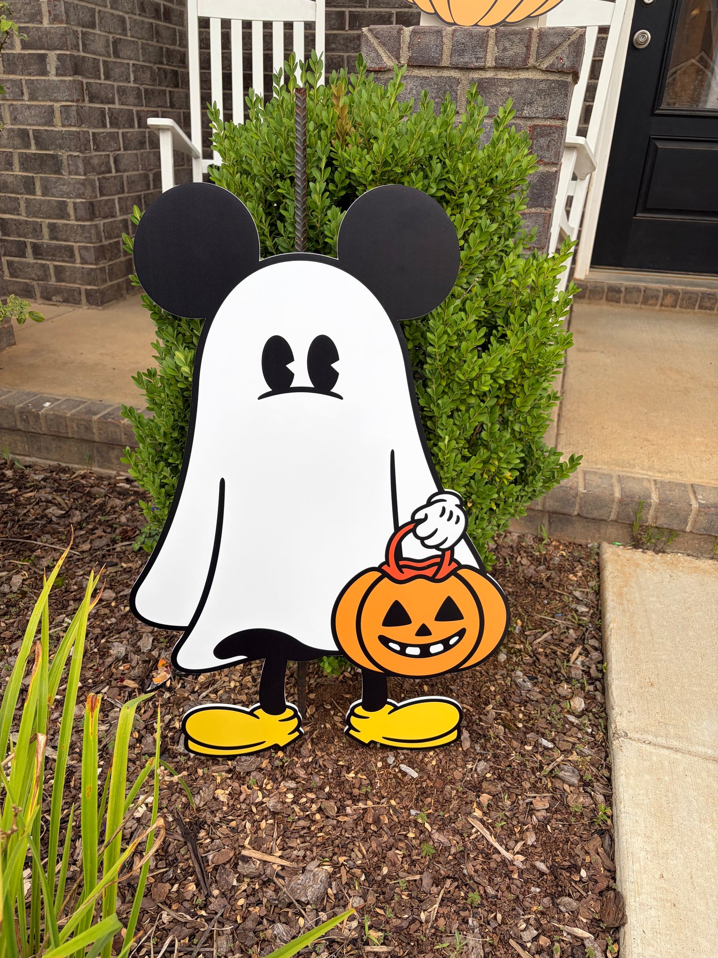 Not So Spooky Halloween Decor