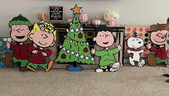 Peanuts Dancing Christmas Yard