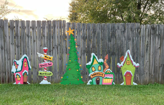Cartoon Village houses and Tree 5ft Tall! Fast and Free shipping