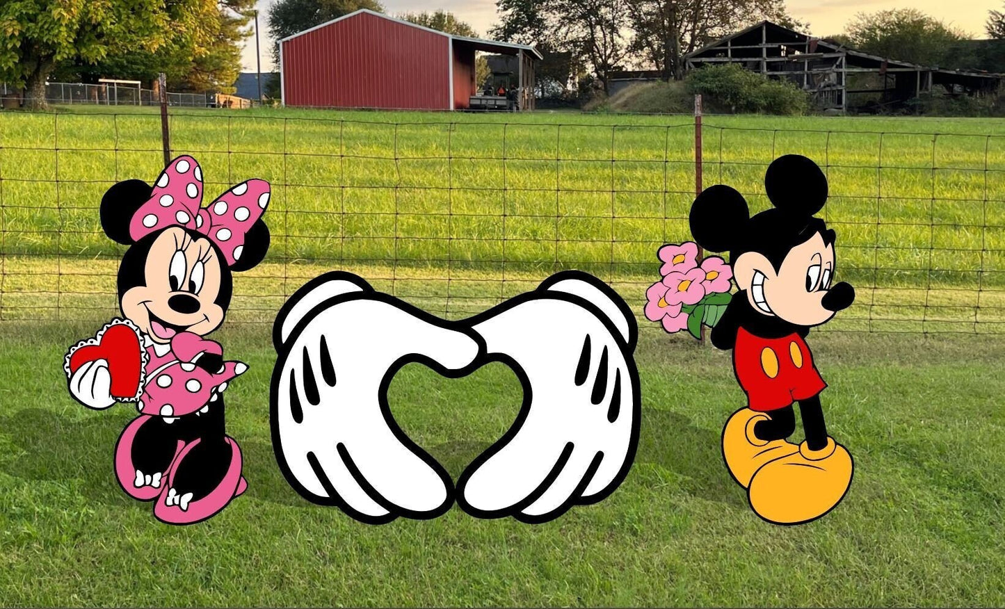 Valentines Day Yard Cutouts LARGE Fast and Free shipping